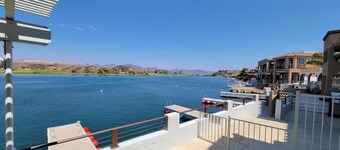 Riverfront Parker Home, 3/3 with 2 docks, Views!!!