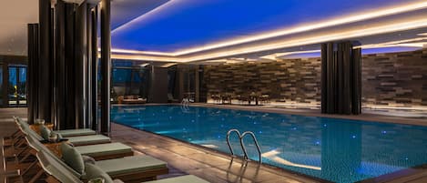Una piscina techada