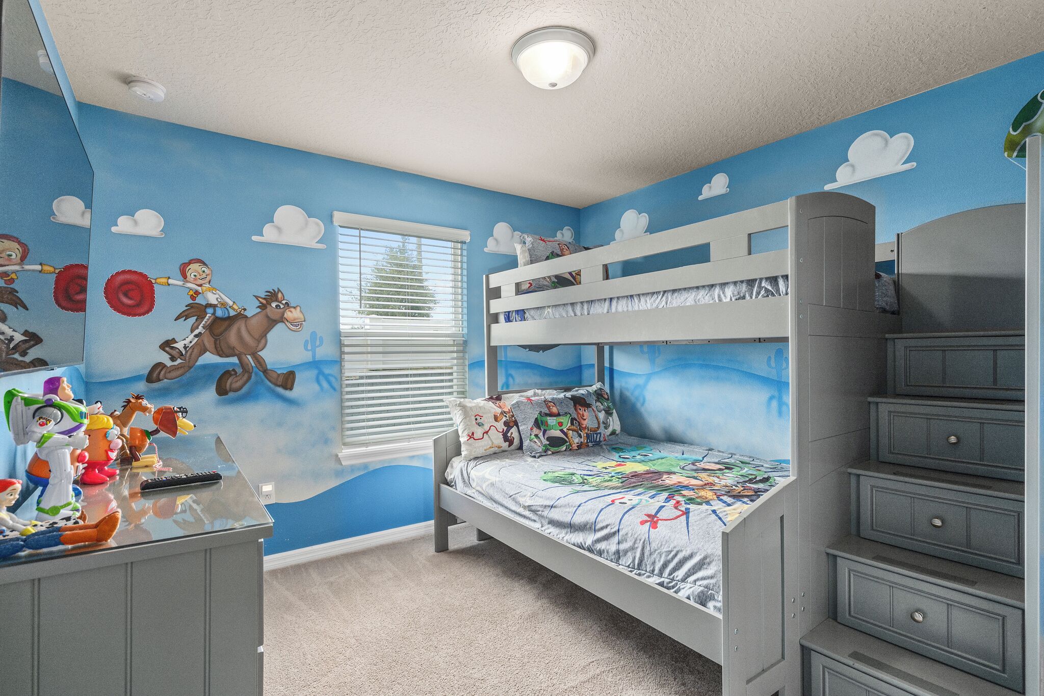 5 bedrooms, iron/ironing board, travel cot, free WiFi