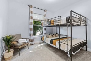 3 bedrooms, desk, iron/ironing board, travel cot