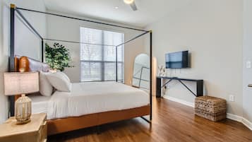 2 bedrooms, desk, iron/ironing board, free WiFi