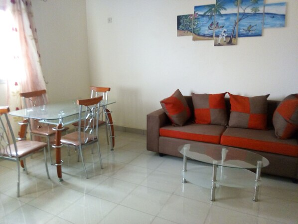 Living area - Résidence Cristal Logpom (douala)