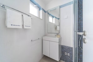 Hair dryer, towels, toilet paper - Casa da Bateria by HelloVacations (Albufeira)