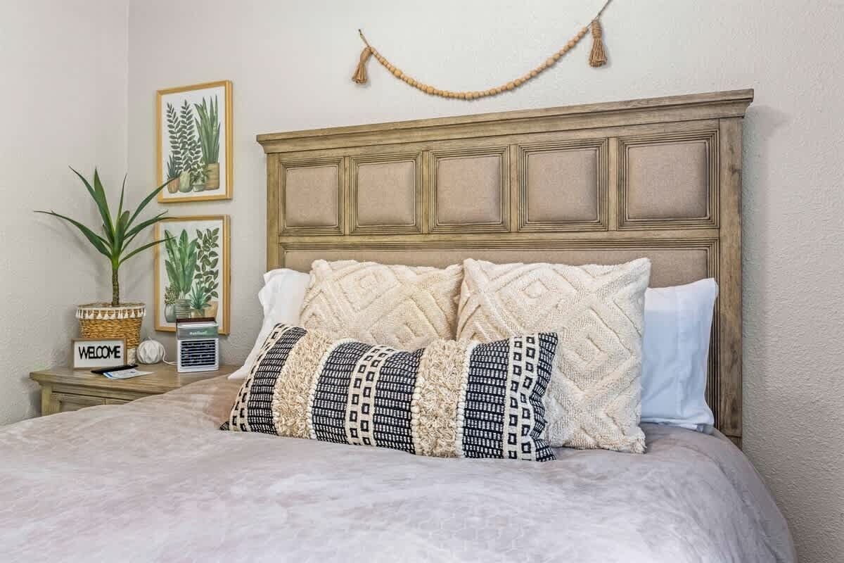 1 habitación, tabla de planchar con plancha, wifi gratis y ropa de cama 