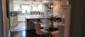 Beautiful Luxury Home near Smyrna Village & Braves Stadium