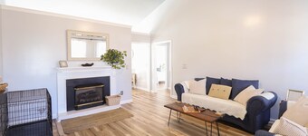 Cleanest place to lay your head-Relax and Recharge @ The Break-Away!