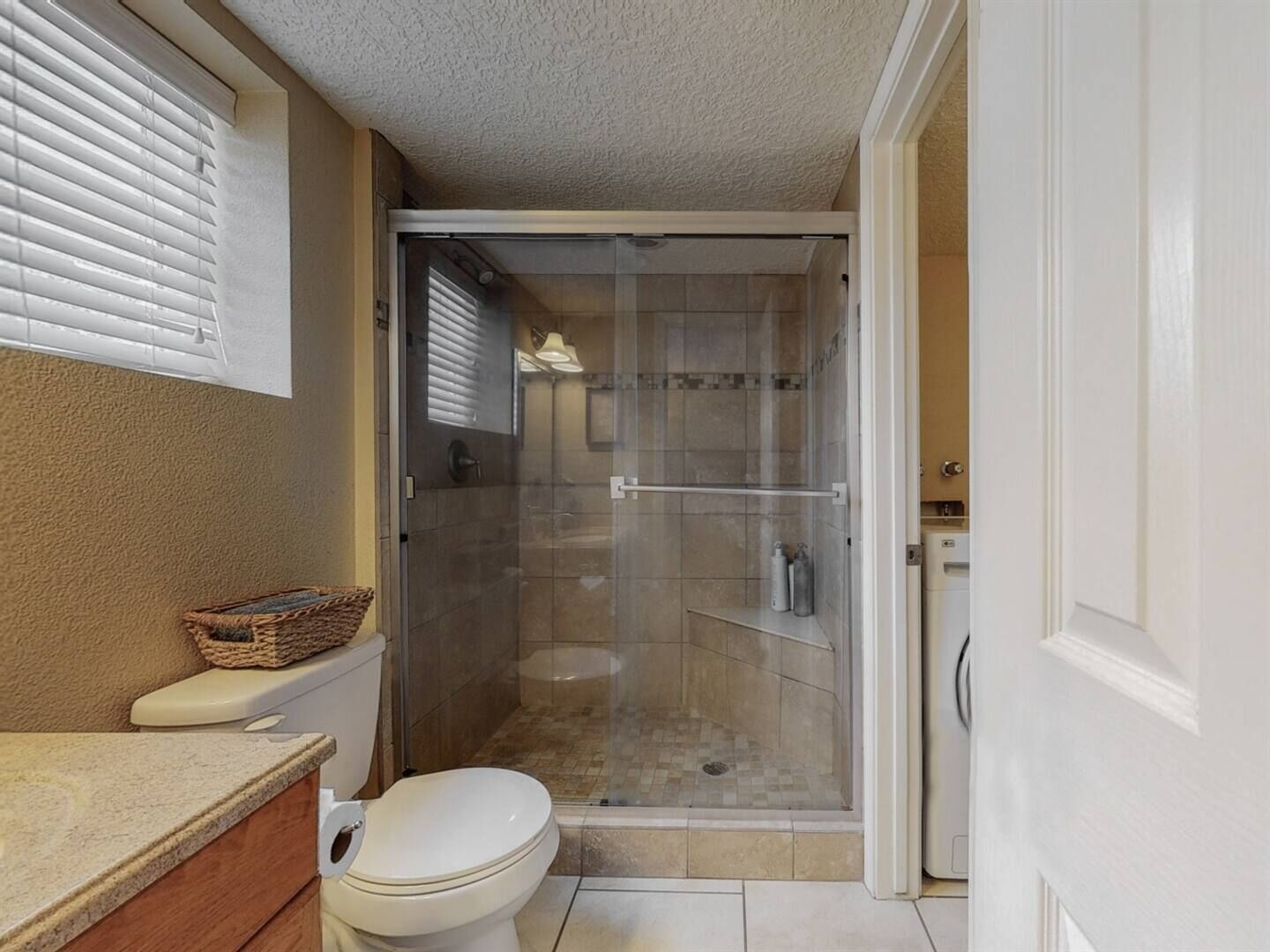 Bathtub, towels, soap, shampoo