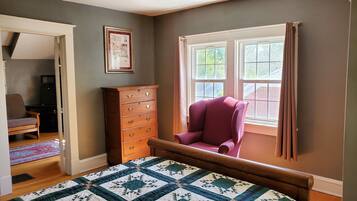 3 slaapkamers, een bureau, een strijkplank/strijkijzer, gratis wifi