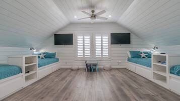4 bedrooms, iron/ironing board, WiFi (free), bed sheets