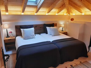 2 habitaciones, cuna de viaje, wifi gratis y ropa de cama 