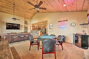 Dining - Deck & Views: Dog-Friendly Cabin in Show Low! (Show Low)