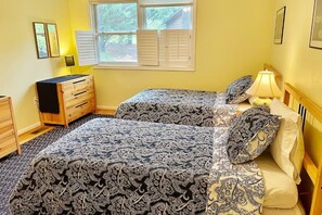 3 bedrooms, travel crib, free WiFi, bed sheets