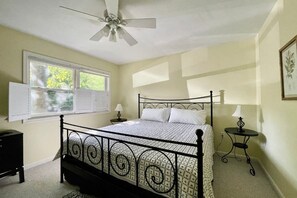3 bedrooms, travel crib, free WiFi, bed sheets