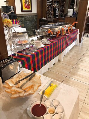 Desayuno buffet incluido todos los días 