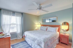 1 bedroom, desk, iron/ironing board, Internet