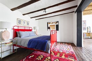 2 Schlafzimmer, Schreibtisch, Bügeleisen/Bügelbrett, WLAN