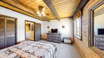 3 bedrooms, iron/ironing board, Internet, bed sheets