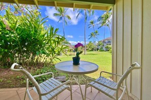Outdoor dining - Manualoha 901 – Spacious 3BR Near Poipu Beach (Koloa)