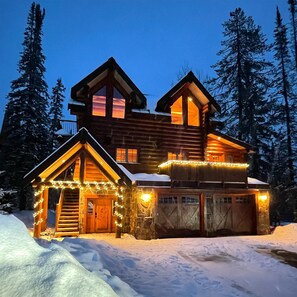 Exterior - Ski-In/Out Log Cabin w/ Hot tub and Sauna (Golden)