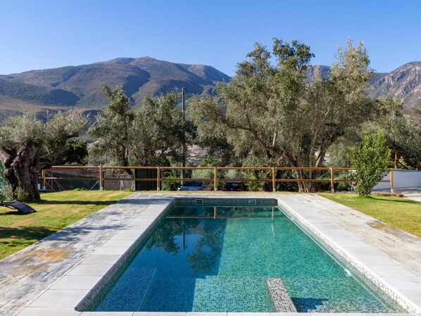 Pool - Charming farmhouse in the Alpujarra with private pool, garden and wifi (Órgiva)