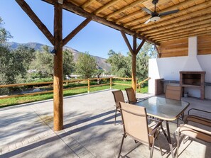 Outdoor dining - Charming farmhouse in the Alpujarra with private pool, garden and wifi (Órgiva)