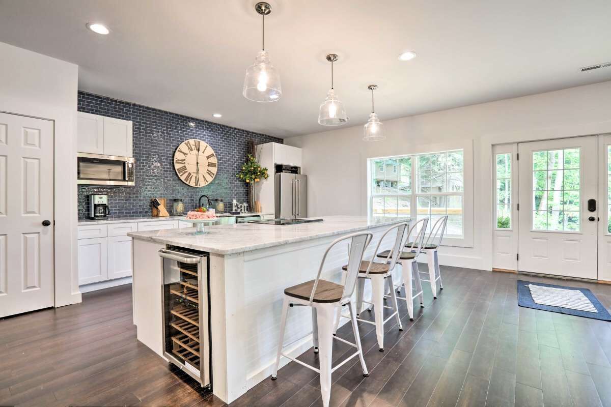 冰箱、微波炉、烤箱、炉灶