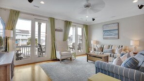 Smart-TV, Videospiele, Bücher, Stereoanlage