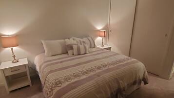 2 chambres, fer et planche Ă repasser, Wi-Fi, draps fournis