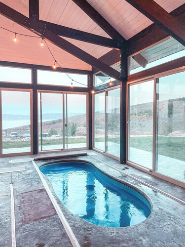 Pool Table, Treehouse, Indoor Pool, Lake View, Large Kitchen, Spacious Bedrooms