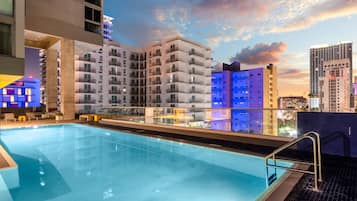 Alberca al aire libre