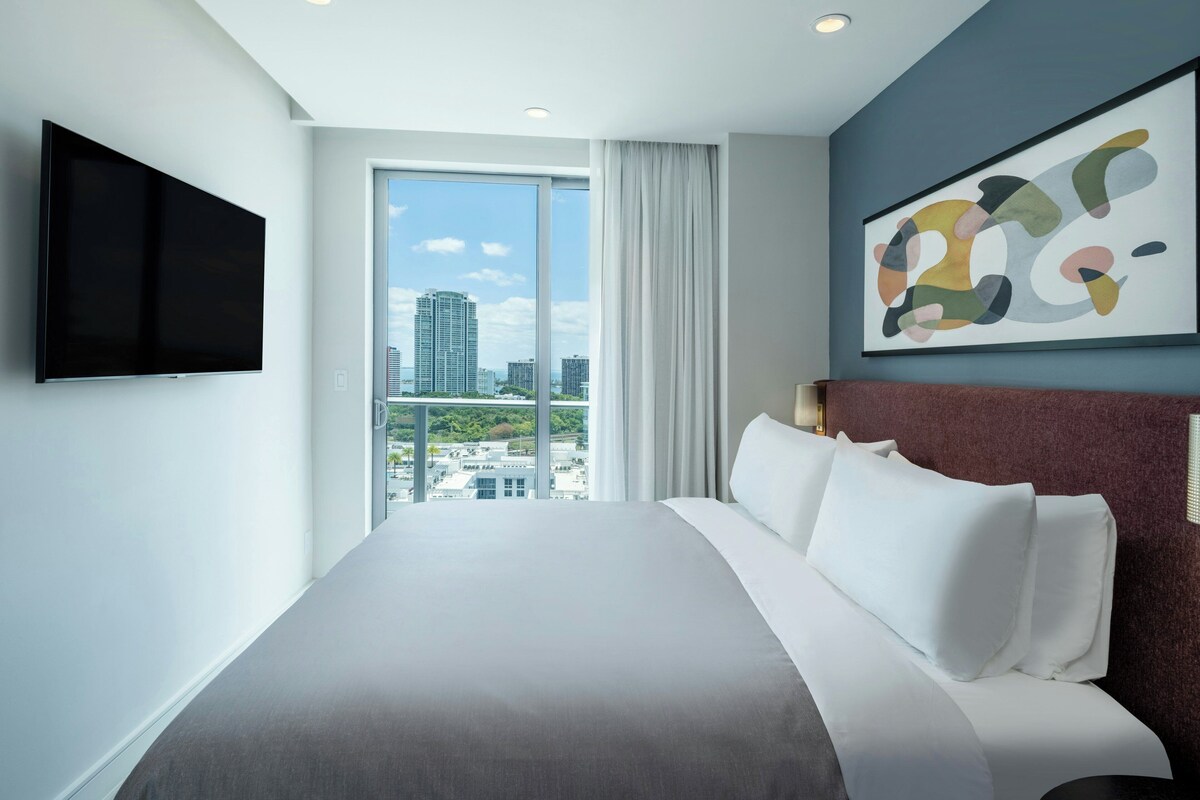 Studio Suite, 1 King Bed, Balcony | In-room safe, desk, laptop workspace, iron/ironing board (on request)