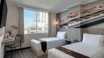 1 bedroom, desk, blackout drapes, free WiFi