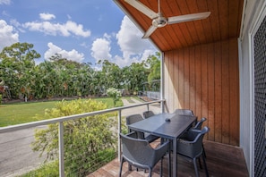 Rom – deluxe | Individuelt innredet, skrivebord, lydisolert og strykejern/-brett