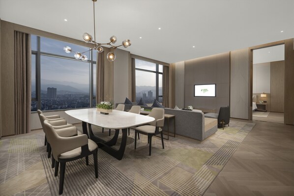 ห้องสวีท, 1 ห้องนอน (Creek View) | 1 ห้องนอน, ผ้านวมขนเป็ด, ตู้นิรภัยในห้องพัก, โต๊ะทำงาน