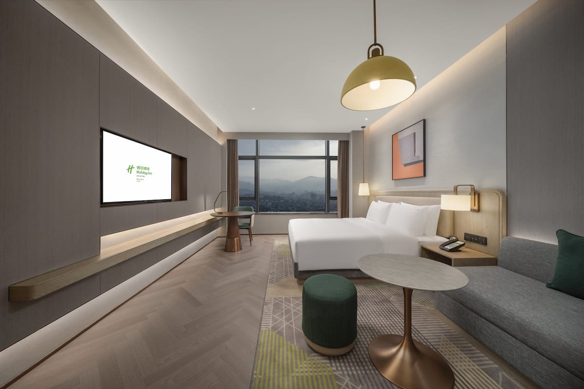 1 Schlafzimmer, Daunenbettdecken, Zimmersafe, Schreibtisch