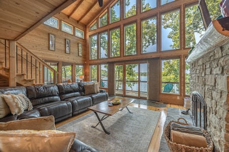TV, fireplace, table football, books. Aspen Shores by Innsbrook Vacations!