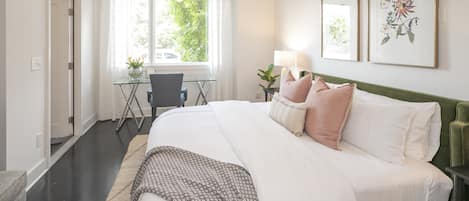 3 bedrooms, memory foam beds, desk, blackout drapes