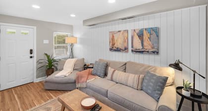 * Beautiful Oasis w/ No Detail Spared *