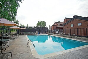 Beheizter Pool