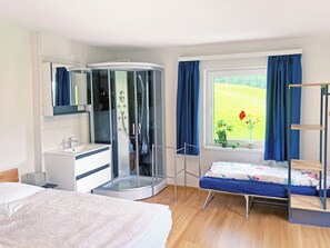 2 bedrooms, Internet