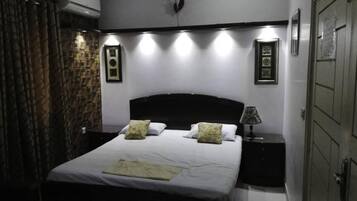 BĂŒgeleisen/BĂŒgelbrett, kostenloses WLAN