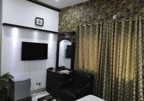 Iron/ironing board, free WiFi