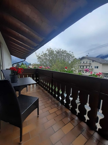 Vacation apartment 2 Lindebauer(50mÂČ apartment), cozy vacation apartment in Dorf Tirol