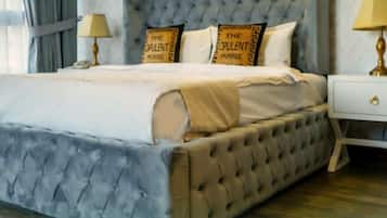 Executive Double Room | Free WiFi, bed sheets