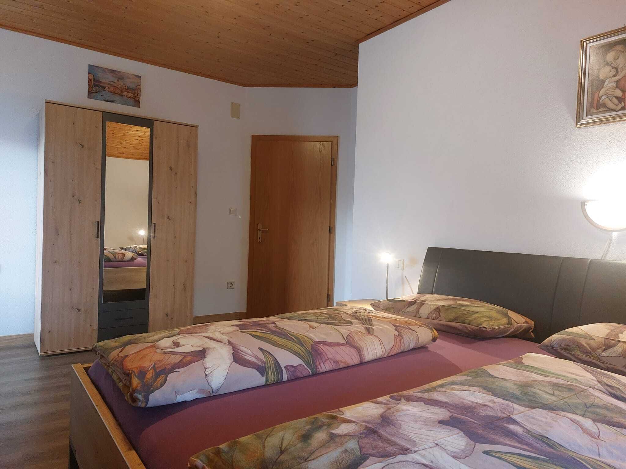 1 chambre, lit parapluie, Wi-Fi gratuit, draps fournis