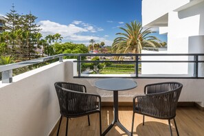 Minibar, caixa forta a l'habitació i roba de llit