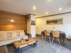 Interior - Beautiful renovated apartment, 4 ppl, balcony, ski locker (Valmorel)