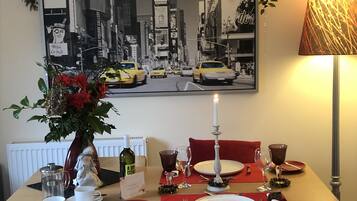 House | Private kitchen | Fridge, microwave, oven, stovetop