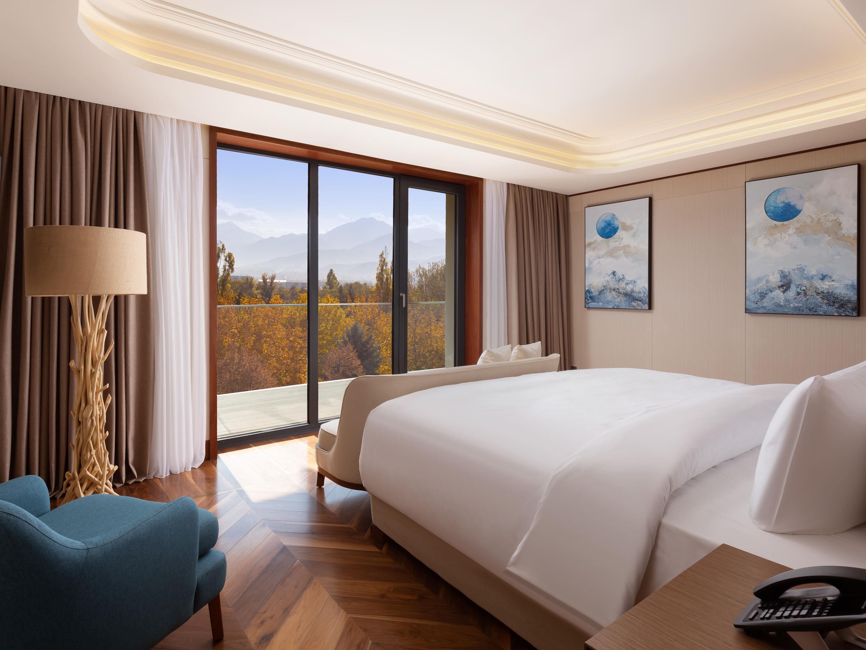 Suite presidencial, 1 cama de matrimonio grande | Ropa de cama de alta calidad, minibar, caja fuerte y escritorio