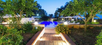 Villa Rosemary - Open Space wooden chalet with pool, near Stagnone